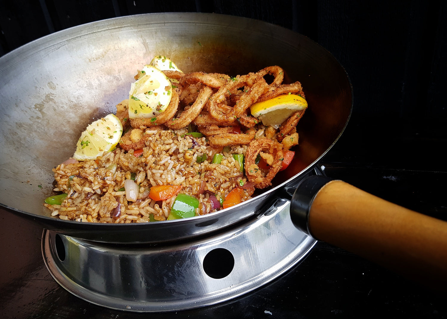 Fried squid with fried rice - HOT WOK