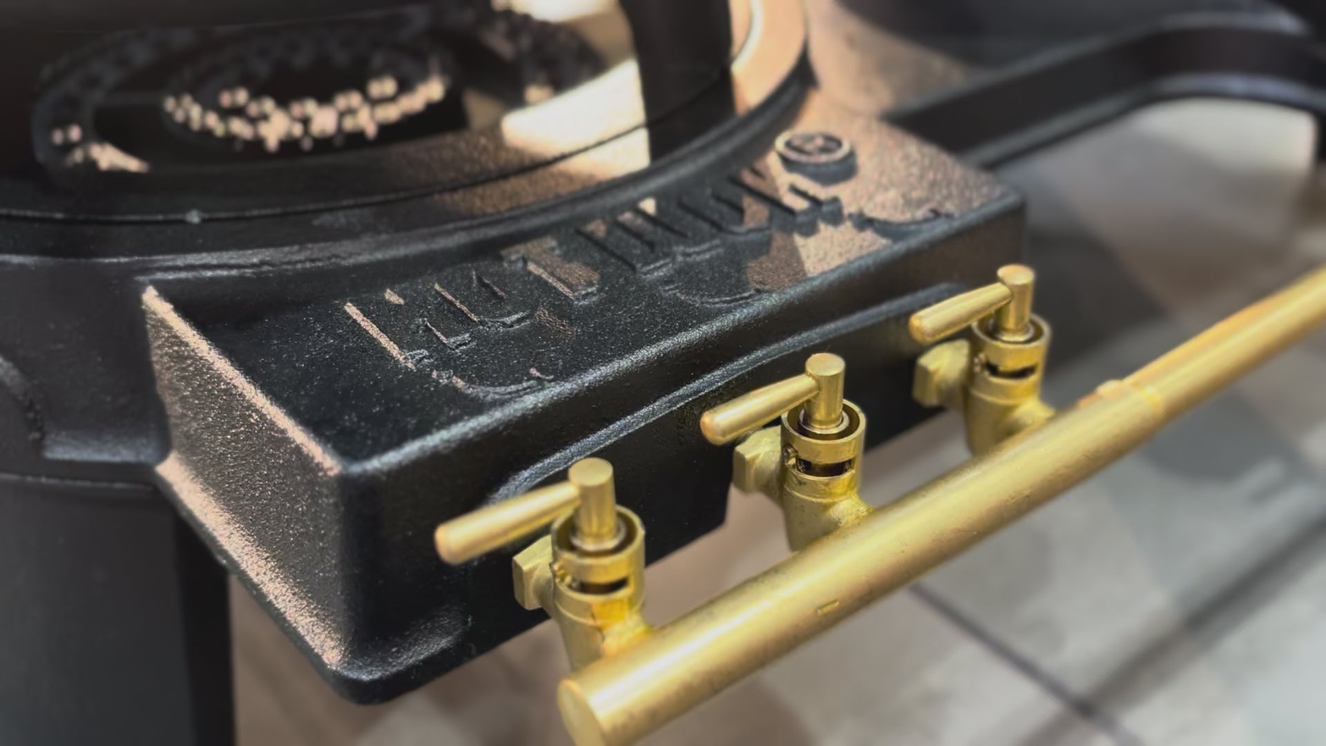 Lataa video: Double Gas Stove - Wokburner